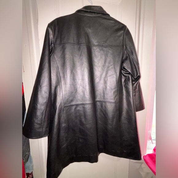 Danier Vintage Leather Jacket - Oversized Medium - Picture 3 of 3